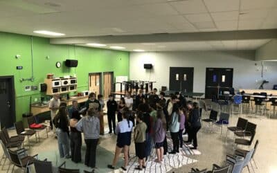 Les élèves de l’école alternative de l’Énergie vivent l’activité des couvertures !