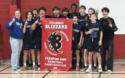 Les Pionniers remportent leur première bannière de la saison !