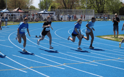 Les athlètes de l’école secondaire du Rocher brillent au championnat régional d’athlétisme scolaire