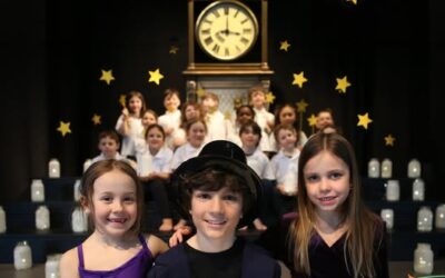 L’école Félix-Leclerc fait vibrer le Centre des arts avec le spectacle « Tout à l’envers »